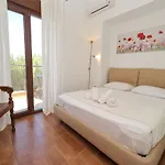 Βίλα Stylish Maisonette With 3 Bedrooms In Vourvourou, Greece *