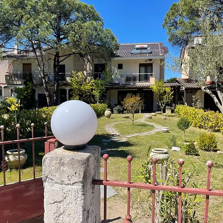 Stylish Maisonette With 3 Bedrooms In Vourvourou, Greece