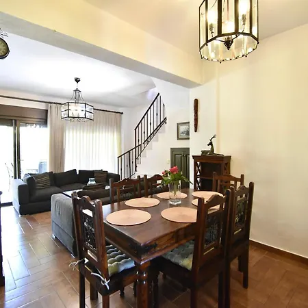 Stylish Maisonette With 3 Bedrooms In Vourvourou, Greece Vilă *