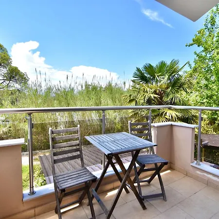 Vilă Stylish Maisonette With 3 Bedrooms In Vourvourou, Greece *