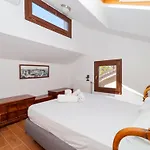 Villa Stylish Maisonette With 3 Bedrooms In Vourvourou, Greece