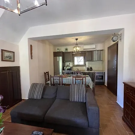 Villa Stylish Maisonette With 3 Bedrooms In Vourvourou, Greece Vurvurú