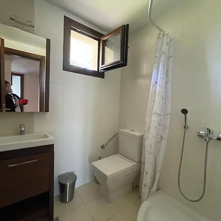 Stylish Maisonette With 3 Bedrooms In Vourvourou, Greece Villa *