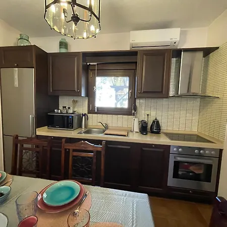 Stylish Maisonette With 3 Bedrooms In Vourvourou, Greece *