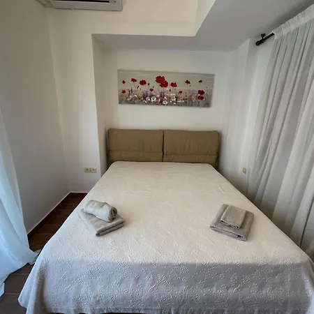 Stylish Maisonette With 3 Bedrooms In Vourvourou, Greece *
