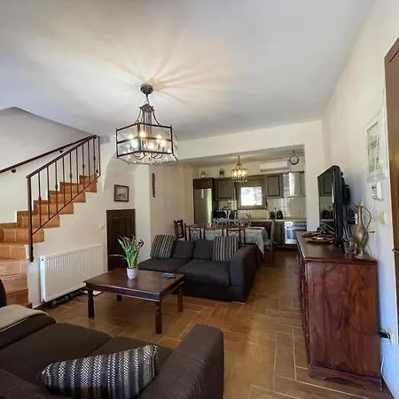 Stylish Maisonette With 3 Bedrooms In Vourvourou, Greece
