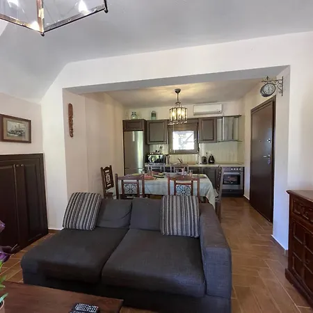 Stylish Maisonette With 3 Bedrooms In Vourvourou, Greece Villa *