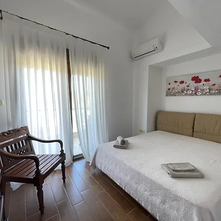 Stylish Maisonette With 3 Bedrooms In Vourvourou, Greece *