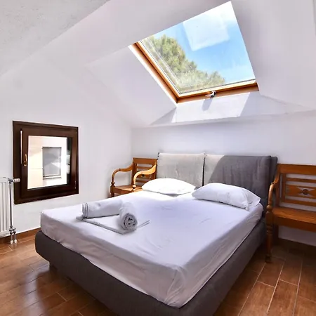 Vila Stylish Maisonette With 3 Bedrooms In Vourvourou, Greece Vourvourou