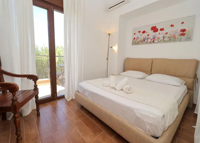 Villa Stylish Maisonette With 3 Bedrooms In Vourvourou, Greece *