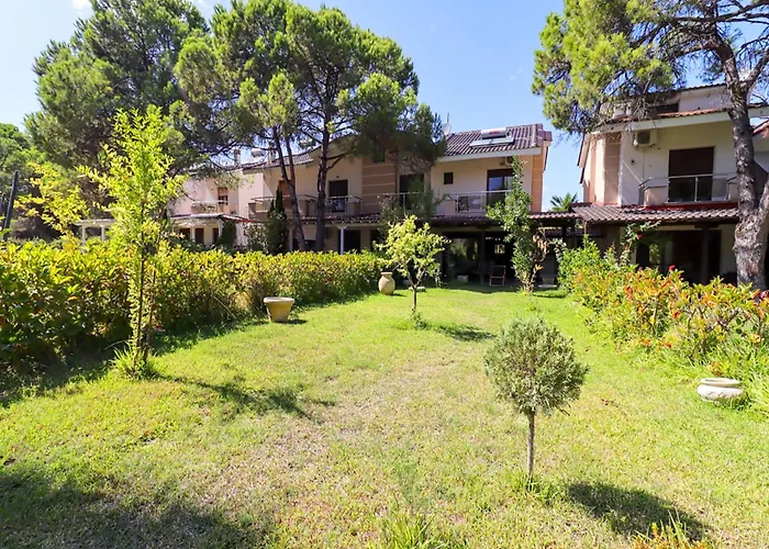 Stylish Maisonette With 3 Bedrooms In Vourvourou, Greece Вурвуру