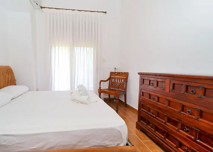 Stylish Maisonette With 3 Bedrooms In Vourvourou, Greece